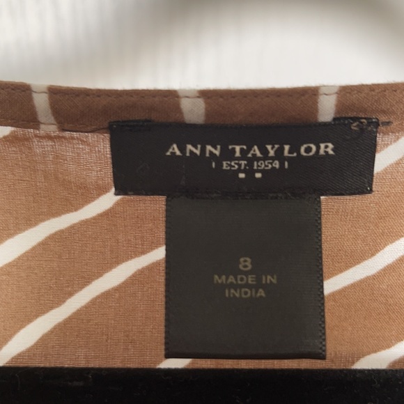 ANN TAYLOR sz 8 ruffled tank, side zipper - Picture 4 of 5